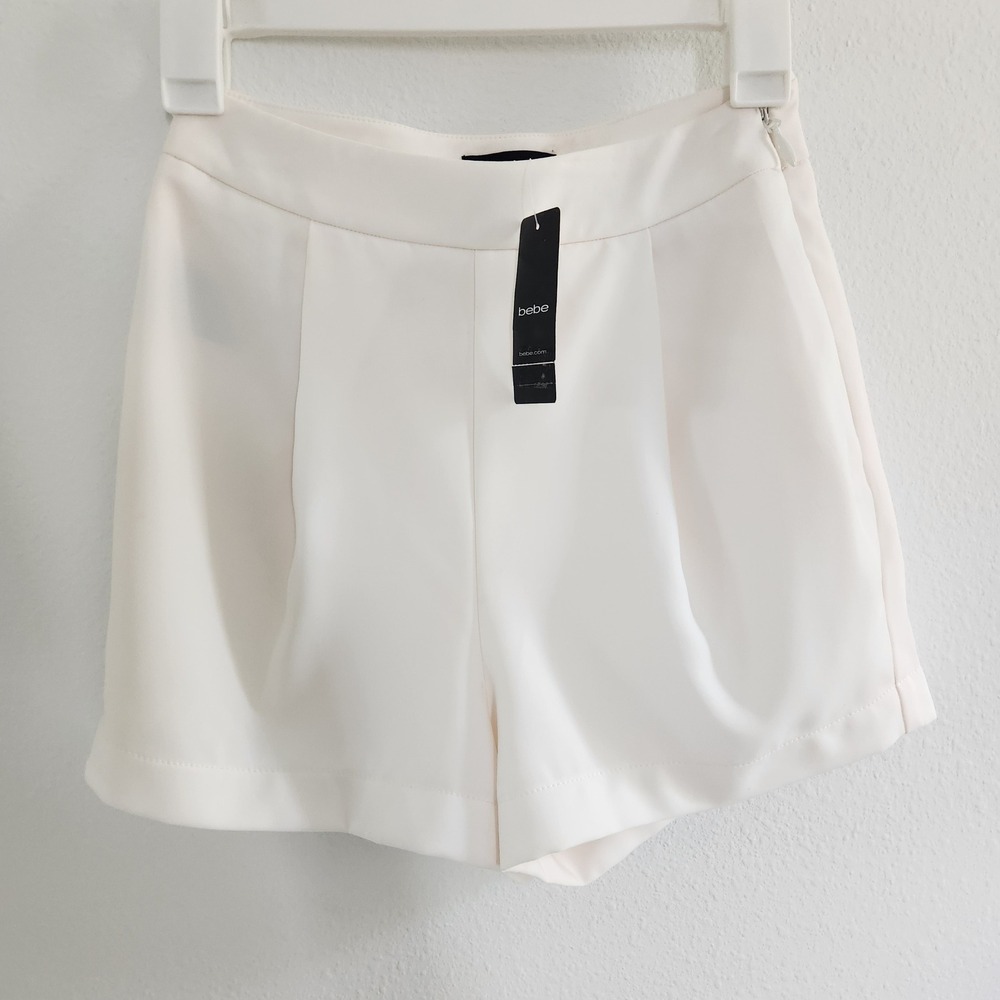 Single Pleat Front Shorts Off White High Waisted Tailored Size 0 $70 NWT